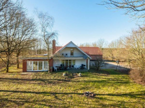 Six-Bedroom Holiday home in Kibæk